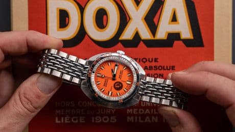Une montre de plongée Doxa en hommage à l’écrivain et chasseur d’épaves Clive Cussler