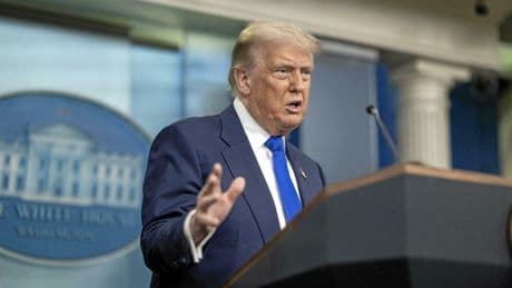 Pourquoi Donald Trump a mis fin brutalement aux négociations commerciales avec le Canada