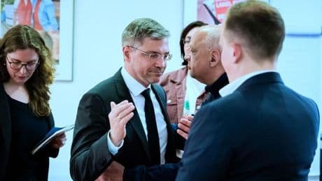Abstimmung: Potsdams SPD-Oberbürgermeister bei Bürgerentscheid abgewählt
