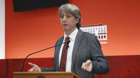 Martínez califica de "error" la compra de armas a Israel por parte del Gobierno, que Sánchez ya ha rectificado