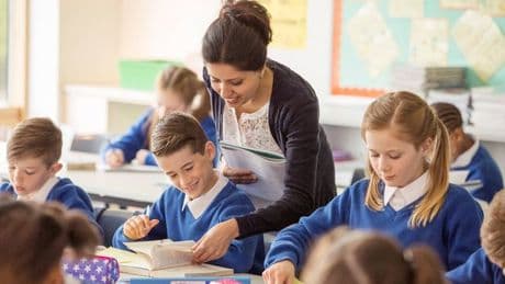 Scottish teachers leaving profession decreases by third in three years