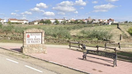 El pequeño pueblo de Cáceres donde no pasa el tiempo: con una ruta que lleva a las ruinas de un ingenio hidráulico