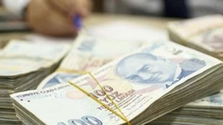 Çalışan emeklinin maaşı düşer mi?