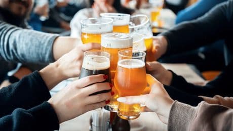 Los beneficios nutricionales de la cerveza sin alcohol, según los expertos