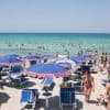 In amper 24 uur tijd sterven vijf strandgangers in Puglia: “Temperaturen boven de 40 graden”