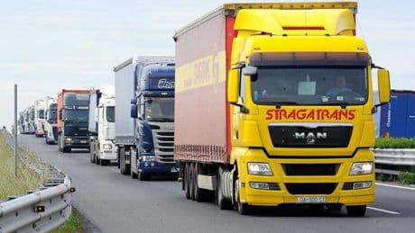 Emergenza autisti, le aziende italiane cercano oltre 200 mila lavoratori per guidare camion