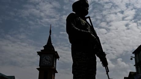 L'Inde a effectué des frappes de missiles sur des sites "terroristes" au Pakistan