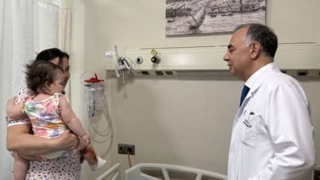 Çaydanlık üzerine devrildi! 1 yaşındaki bebek yandı