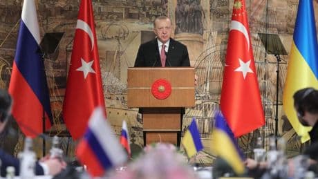 Guerre en Ukraine: pourquoi la Turquie est-elle au cœur des pourparlers prévus ce jeudi?