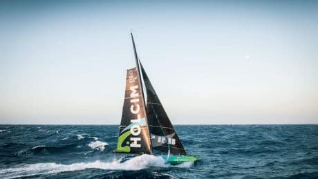 Drama voor Rosalin Kuiper en Carolijn Brouwer: vlak na start Ocean Race komt boot in botsing