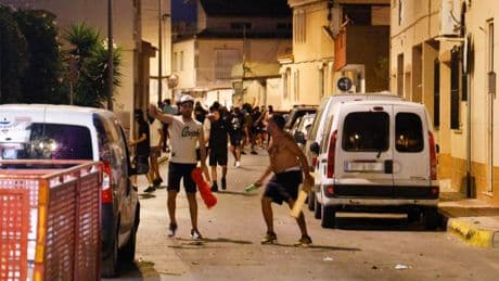 Emeutes racistes en Espagne : comment l’extrême droite a instrumentalisé l’agression d’un retraité pour « chasser les immigrés »