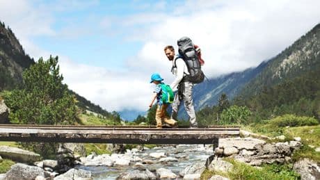 Raus in die Natur: Abenteuer Wandern: So sorgen Sie bei Ihren Kindern für Sicherheit und Komfort