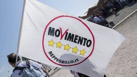 Ieri No Tav, oggi a favore dell'alta velocità: capriola 5s