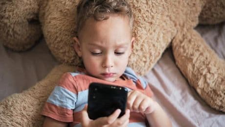 „Wenn wir Smartphones an Kindergarten-Kinder austeilen, ist das Körperverletzung“
