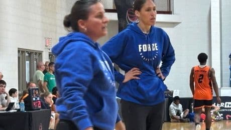 UConn greats Rebecca Lobo and Jen Rizzotti reunite to coach AAU team with their sons on it