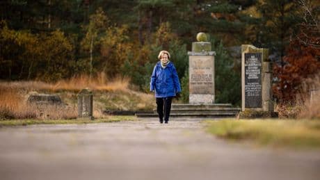 80 Jahre Befreiung KZ Bergen-Belsen - Zuerst traf mich dieser schreckliche Geruch