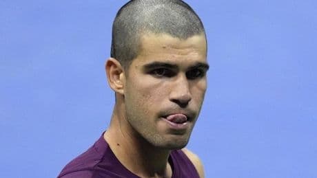 Alcaraz confiesa quién es el culpable de su rapada al cero: «Bueno, el pelo crece»