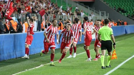 Bandırmaspor, final kapısını araladı!