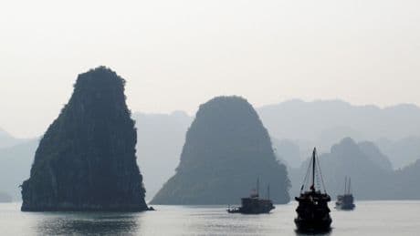 Vietnam: Touristenboot kentert in Halong-Bucht - Tote und Vermisste