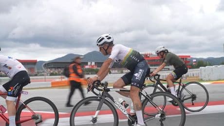 Un grupo de trasplantados pedalean el circuito de Montmeló durante 24 horas: "La vida continúa y se puede disfrutar al máximo"