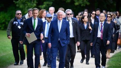 Frank-Walter Steinmeier und das diplomatische Corps: Botschafter-Ausflug ohne Vertreter Irans