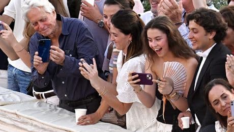 Weltstar bei Pferdefest  - Michael Douglas ganz zügellos