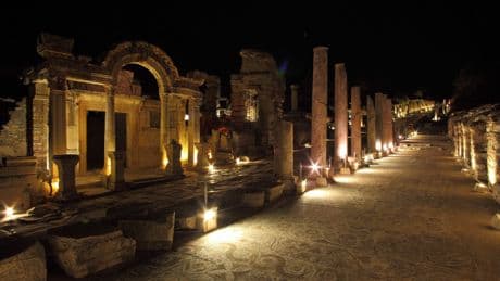 Gece müzeciliği 27 ören yerinde devam ediyor