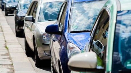 L'auto di Giambruno sotto casa della Meloni "controllata dai servizi segreti"