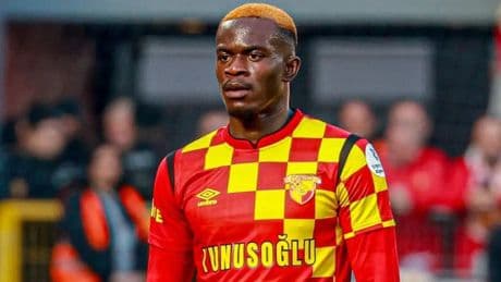 Göztepe'de Dennis'e teklif yağıyor!