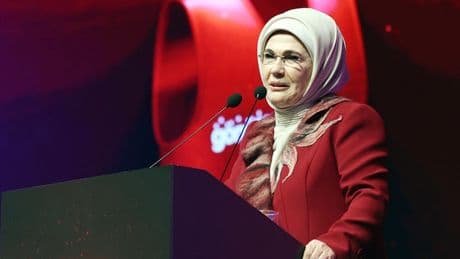 Emine Erdoğan, LGS'ye girecek öğrencilere başarılar diledi
