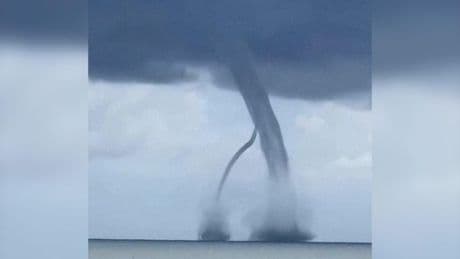 Una espectacular tromba marina irrumpe frente al malecón de La Habana  Vídeo