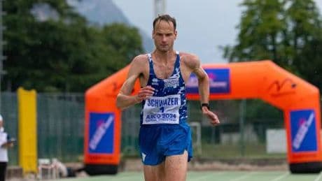 Torna alle gare, vince e se ne va senza ritirare il premio: cosa è successo a Alex Schwazer