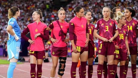 Überraschendes Zeichen - Das schenkte Gwinn den DFB-Spielerinnen