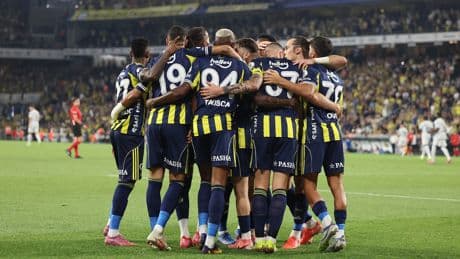 Fenerbahçe, Benfica maçı kamp kadrosunu açıkladı