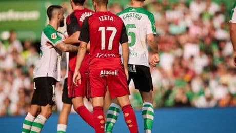 El Racing rescata 'in extremis' un empate contra el Mirandés que le da esperanza