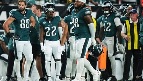 Jalen Carter ejected in opening seconds as Philadelphia Eagles win first game