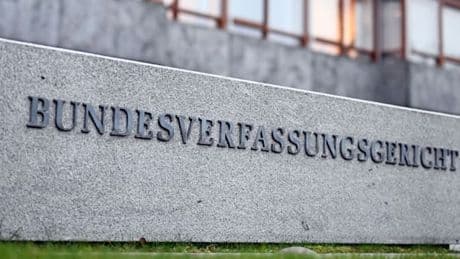 Die zweifelhafte Geheimniskrämerei um Verteidiger-Namen