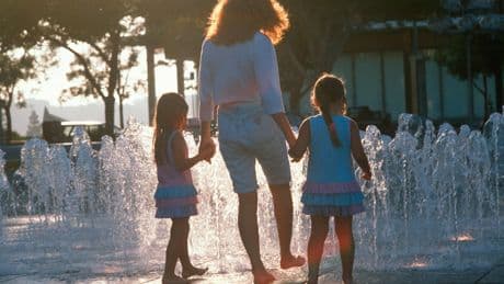 Démographie : est-ce que les jeunes souhaitent moins d’enfants qu’hier ?