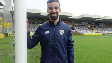 El capitán sigue al mando del Barakaldo