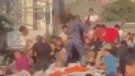 Bastonate sui palestinesi: la violenza choc di Hamas