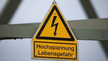 Unfall in Hamburg: Jugendlicher wird von Stromschlag aus Oberleitung schwer verletzt