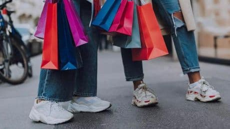 Corre (literalmente) a por estas zapatillas Reebok que están tiradas de precio: entre el 23% y el 54% de descuento