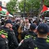 Agent mishandeld bij demonstratie Rotterdam, tientallen betogers aangehouden
