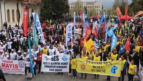 Bolu'da 1 Mayıs halaylarla kutlandı