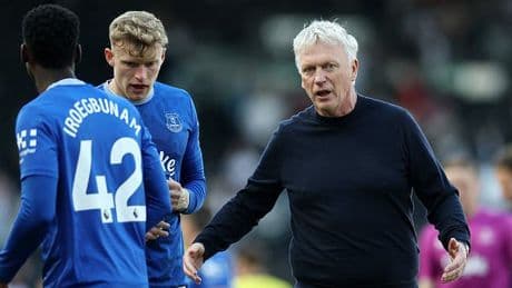 Everton boss David Moyes calls on players to 'put on a show' in 'emotional' Goodison Park send-off