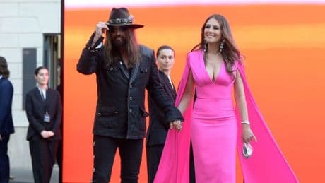 Elizabeth Hurley und Billy Ray Cyrus: Was Miley Cyrus zur Beziehung sagt