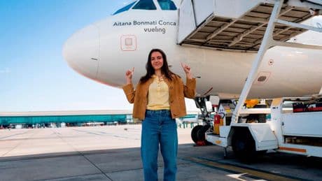 Aitana Bonmatí se convierte en la primera futbolista que da nombre a un avión