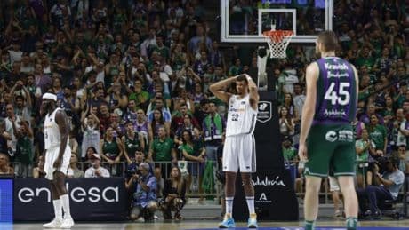 La racha de victorias del Madrid se queda en 26 y es la tercera mejor de la era ACB