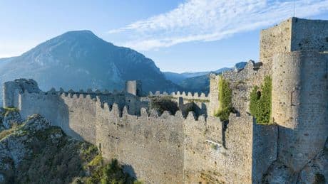 Les forteresses royales du Languedoc : vertigineux vestiges