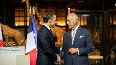 Macron préféré à Trump : les dessous du choix royal de Charles III